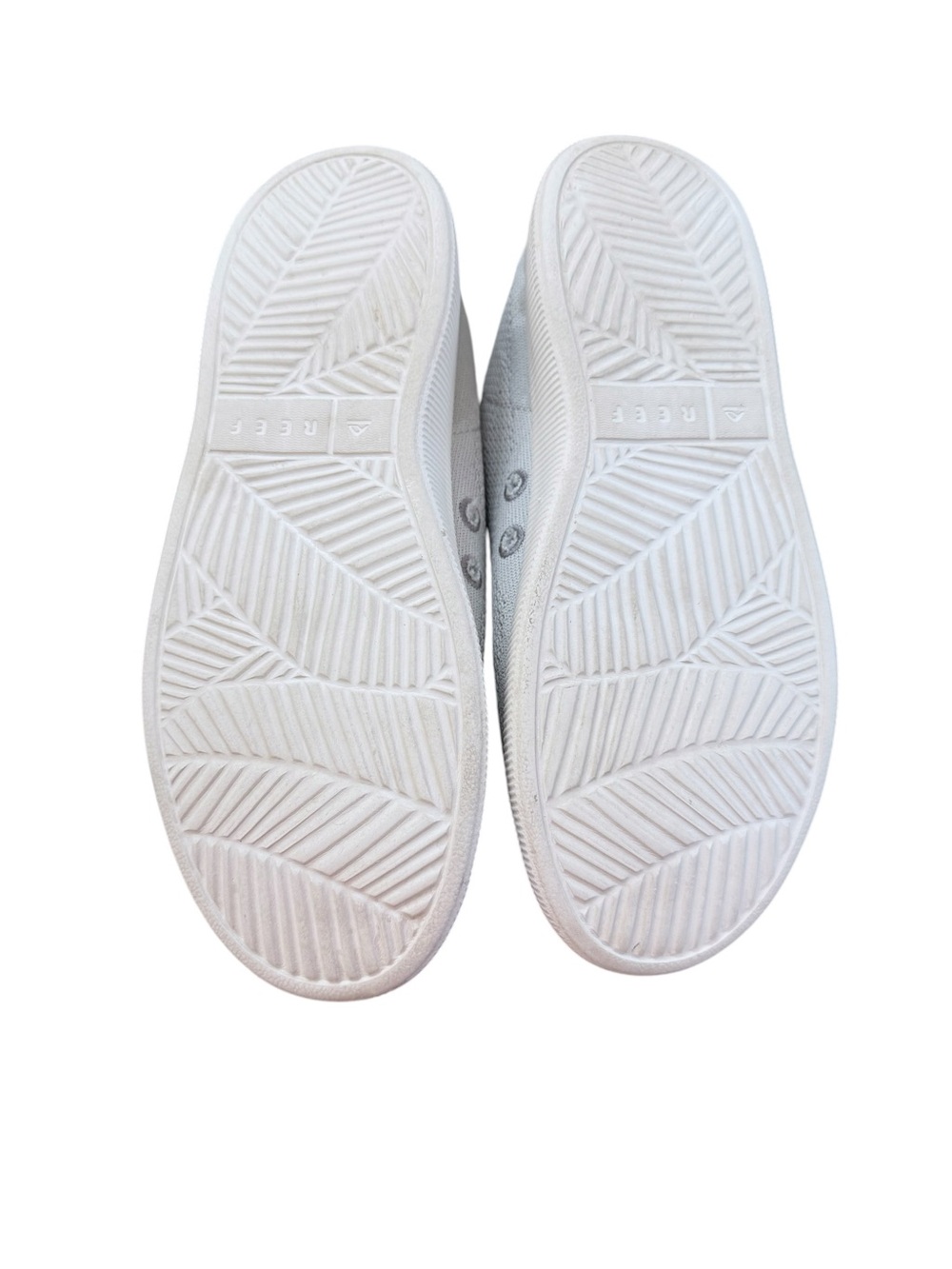 Reef Neptune Women's Knit Sneakers in Light Gray size 6.5 - Picture 11 of 12